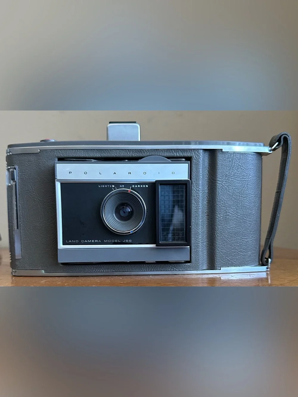Vintage Polaroid Land Camera Model J66 Instant Film Photo Folding Camera w/ Case